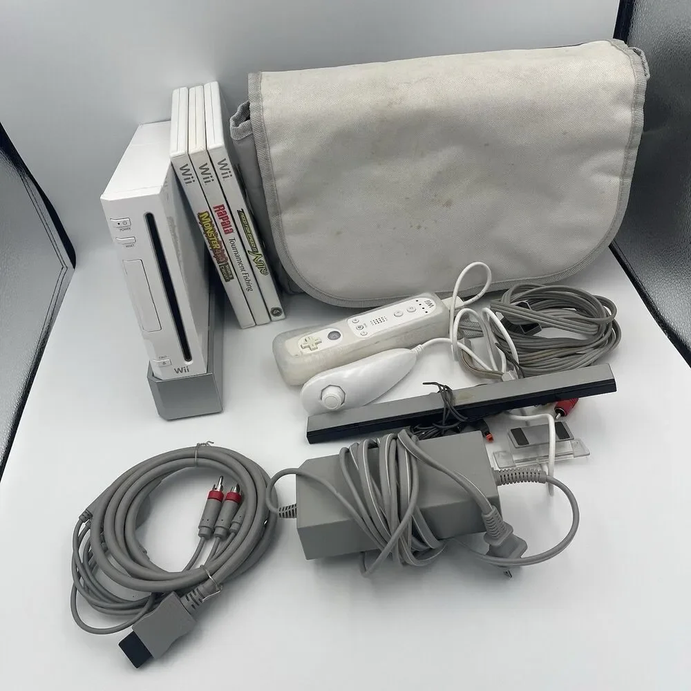 Nintendo Wii Console RVL-001 White Console With Games + Cords + Case! - Tested